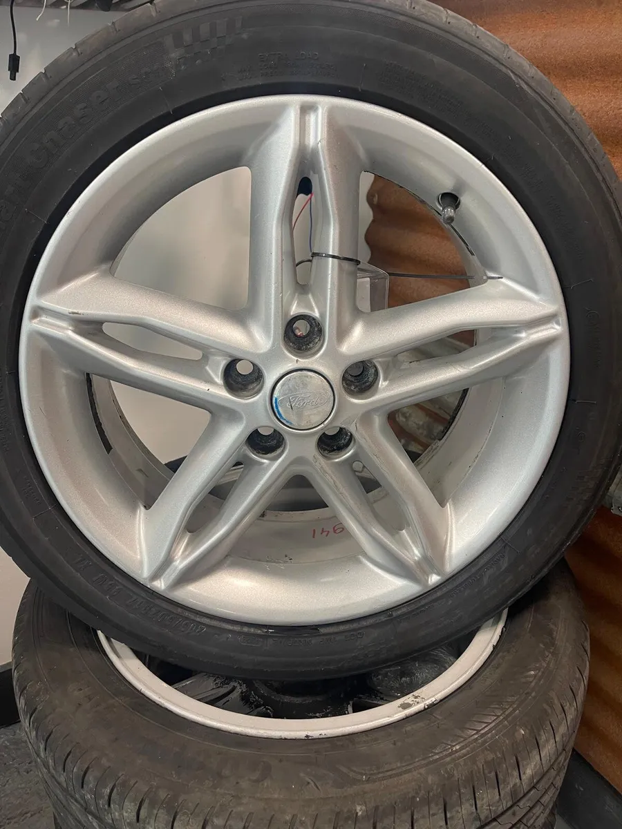 2016 Ford Focus 17" Alloy Wheels Set 215/50 R17 - Image 1
