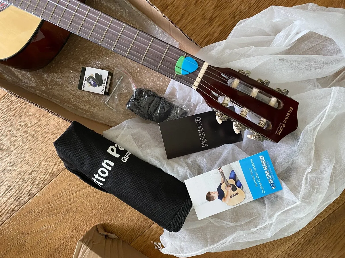 LEFT Handed 3/4 acoustic guitar - Image 4