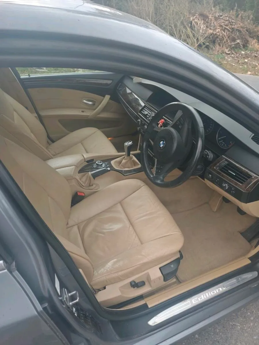 BMW 5 Series - Image 4
