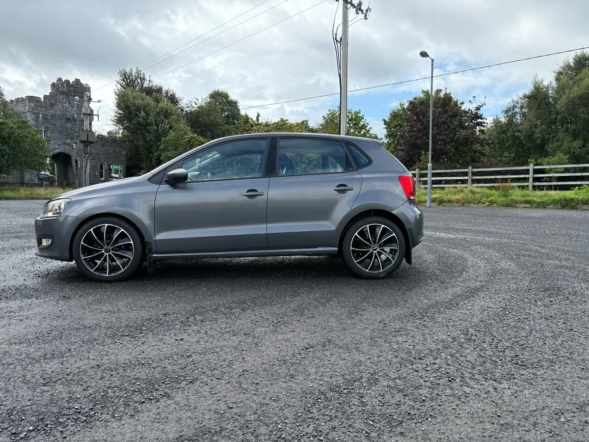 2010 VW Polo 1.6 TDI 75 BHP - Image 2
