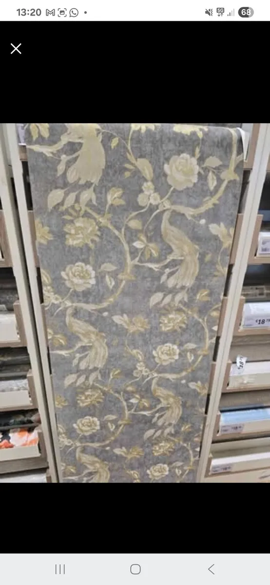 Beautiful feature wall wallpaper - Image 1