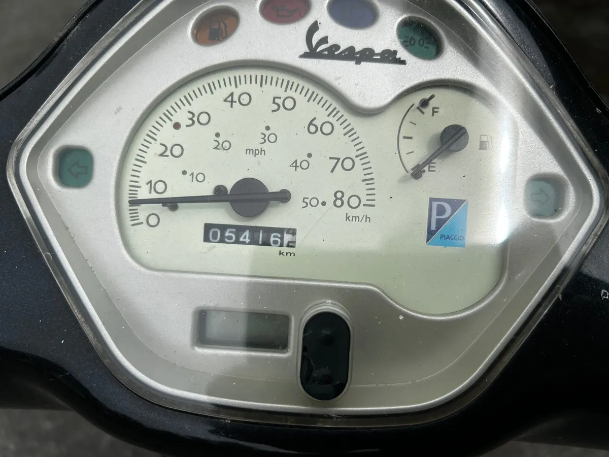 09 Piaggio / Vespa lx 50 - Image 2