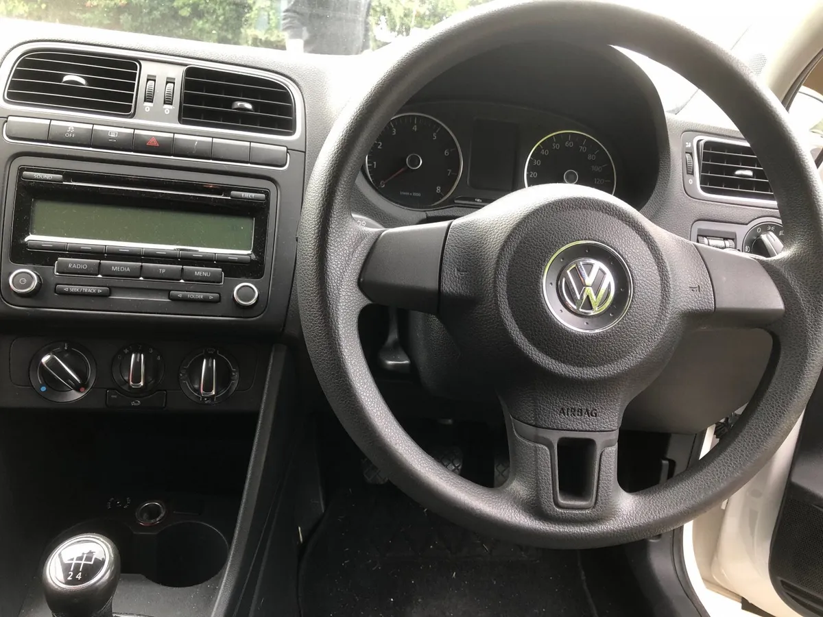 Volkswagen Polo 2011 - Image 4