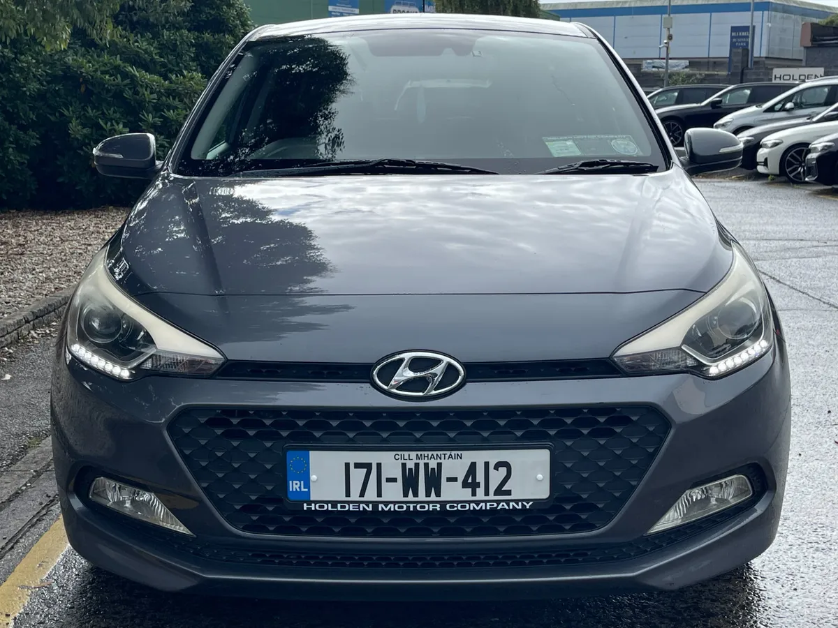2017 Hyundai i20..2 KEYS..CRUISE CONTROL - Image 4