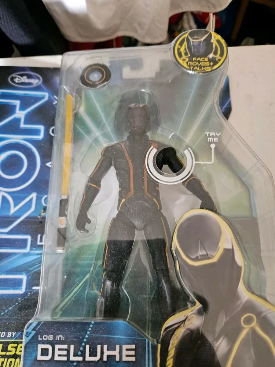 Disney Tron De Luxe CLU Figure - Image 2