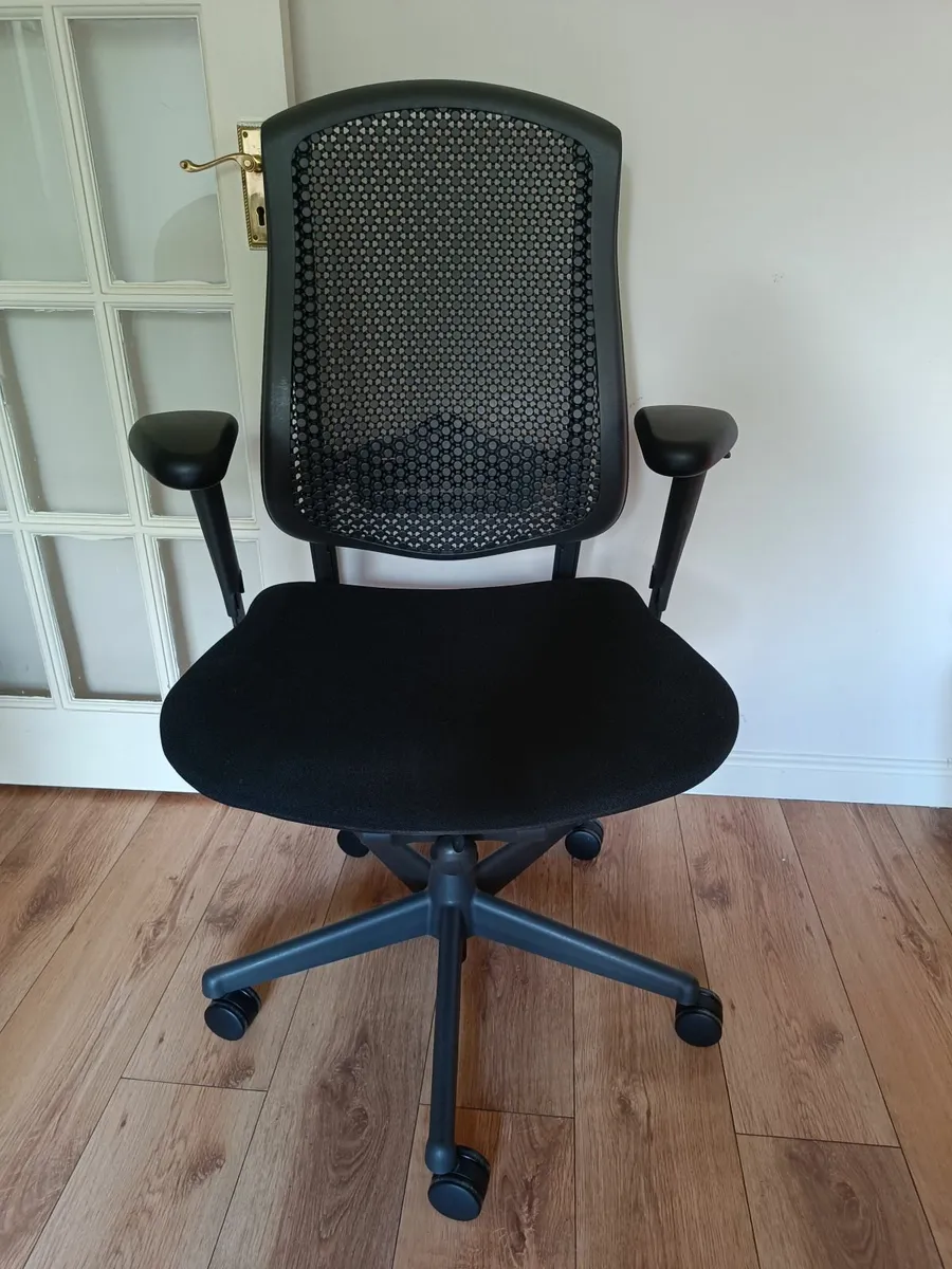 Herman Miller Celle Chair - Image 1