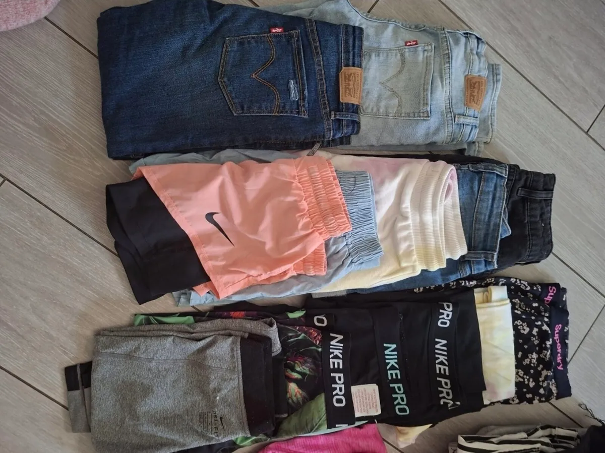 Girls clothes - Image 2