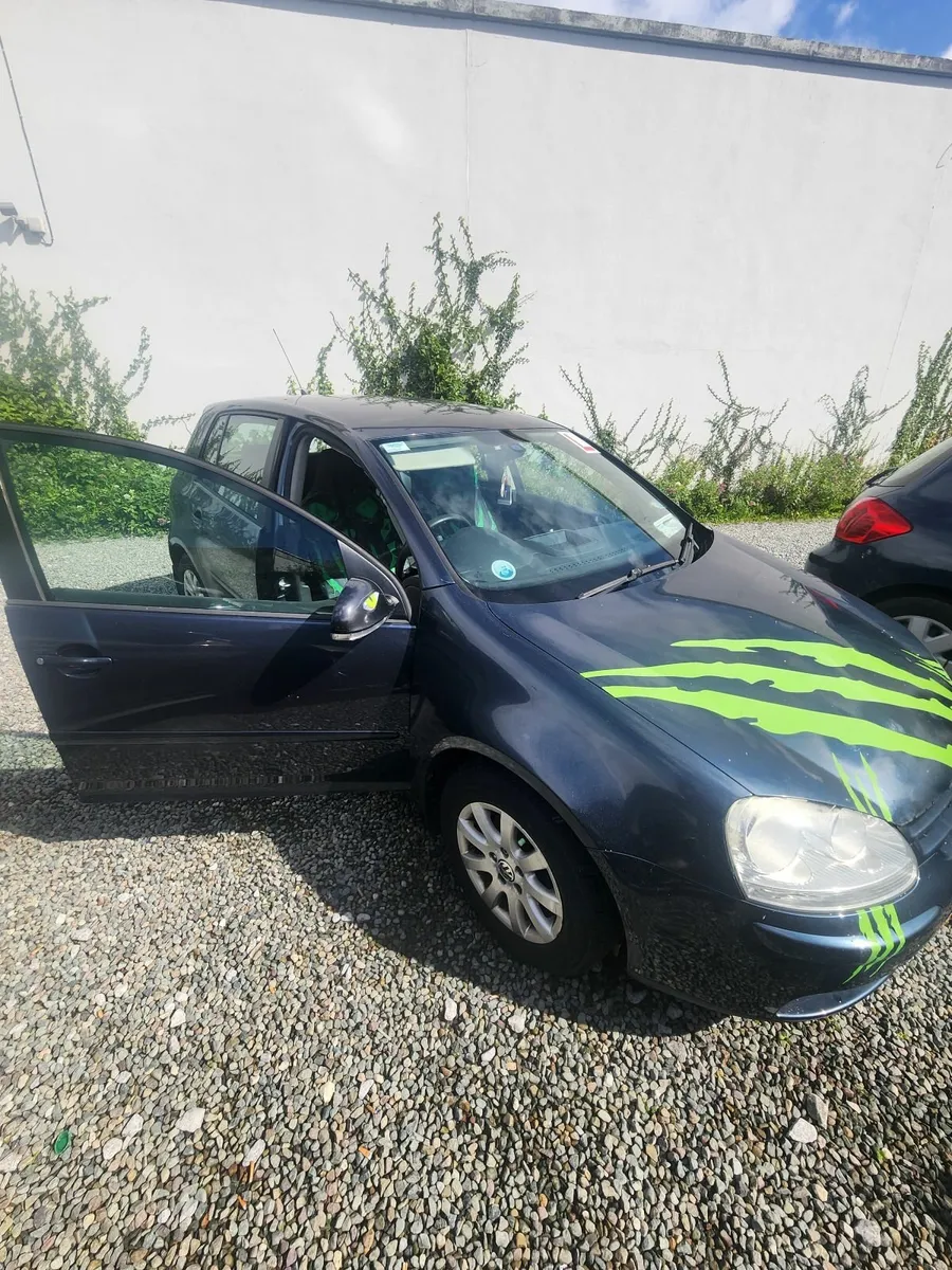 Volkswagen Golf 2008 1.6 petrol manual - Image 4