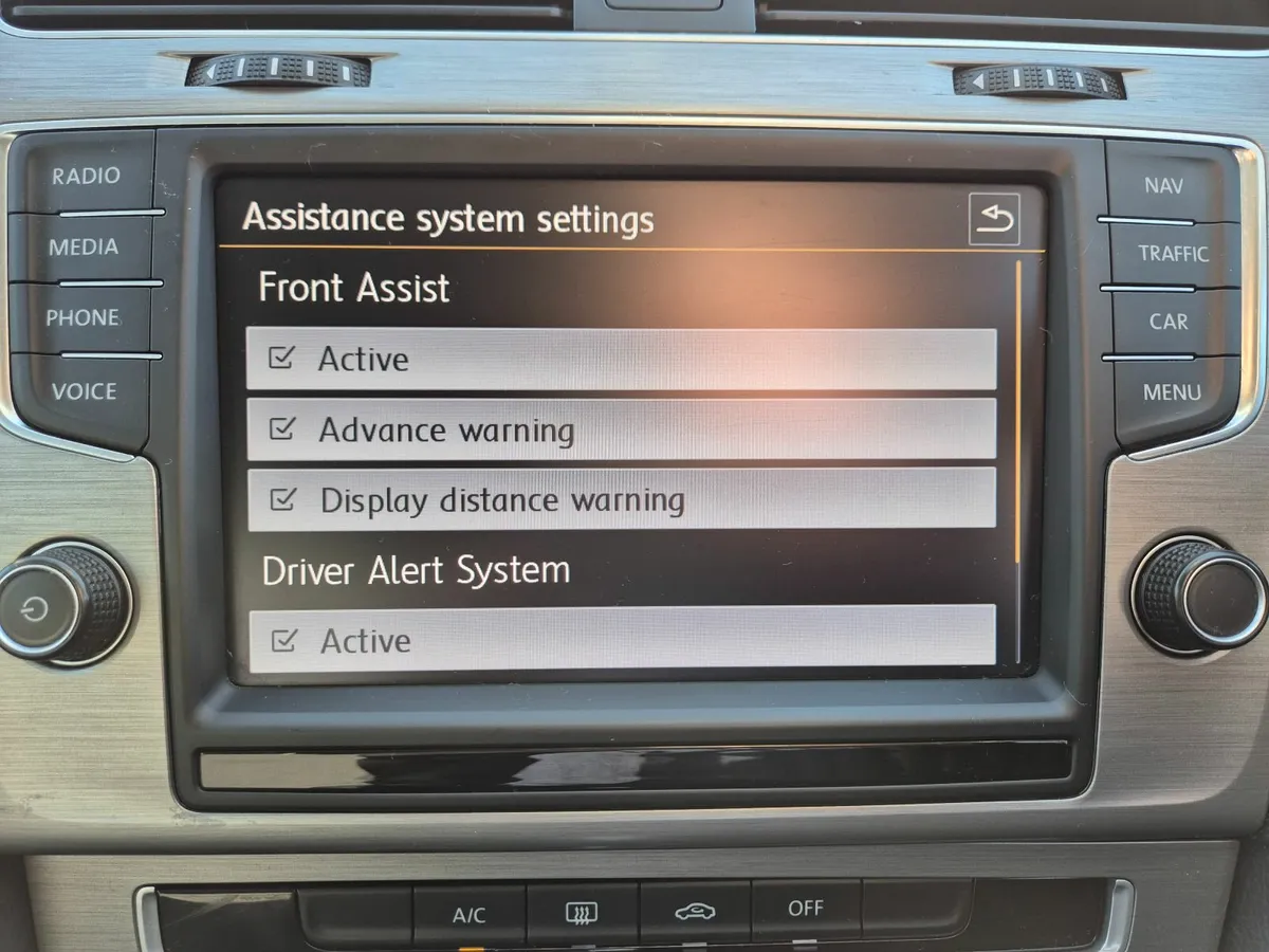 Volkswagen Golf 2014 - Image 1