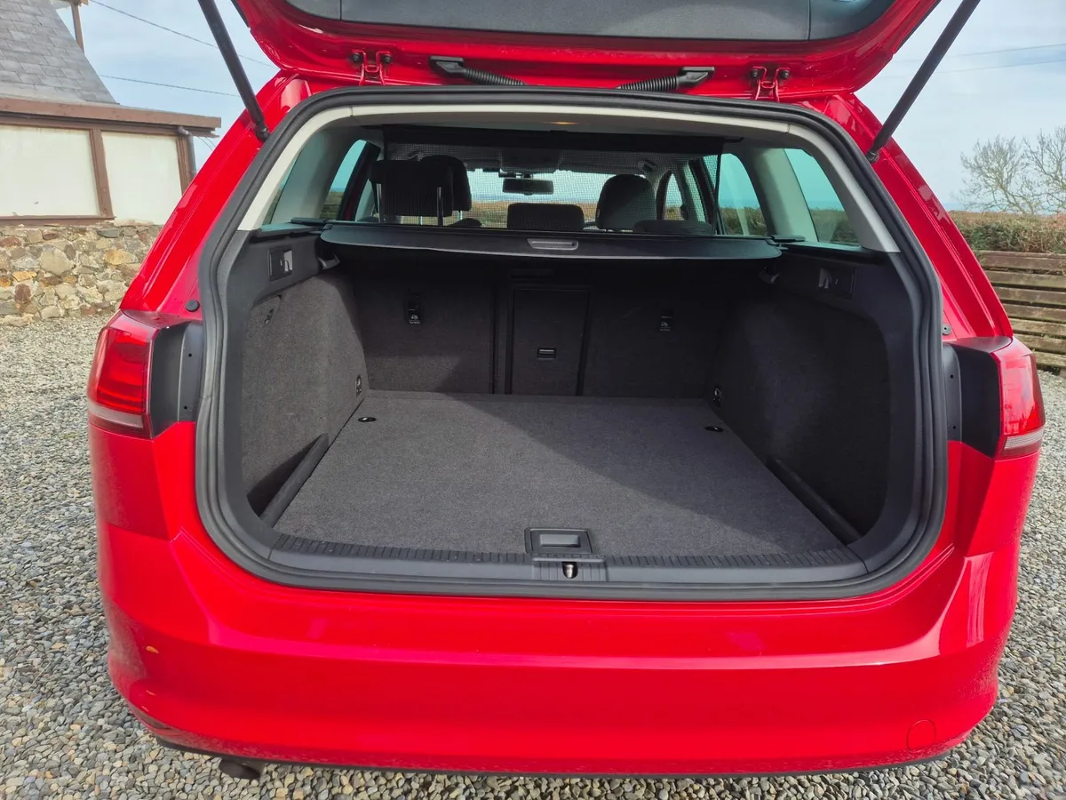 Volkswagen Golf 2014 - Image 2