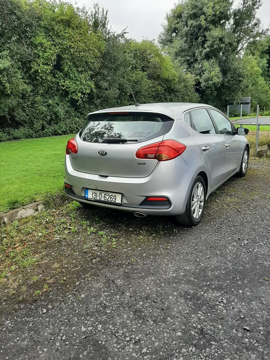 Kia Ceed 2013 - Image 2
