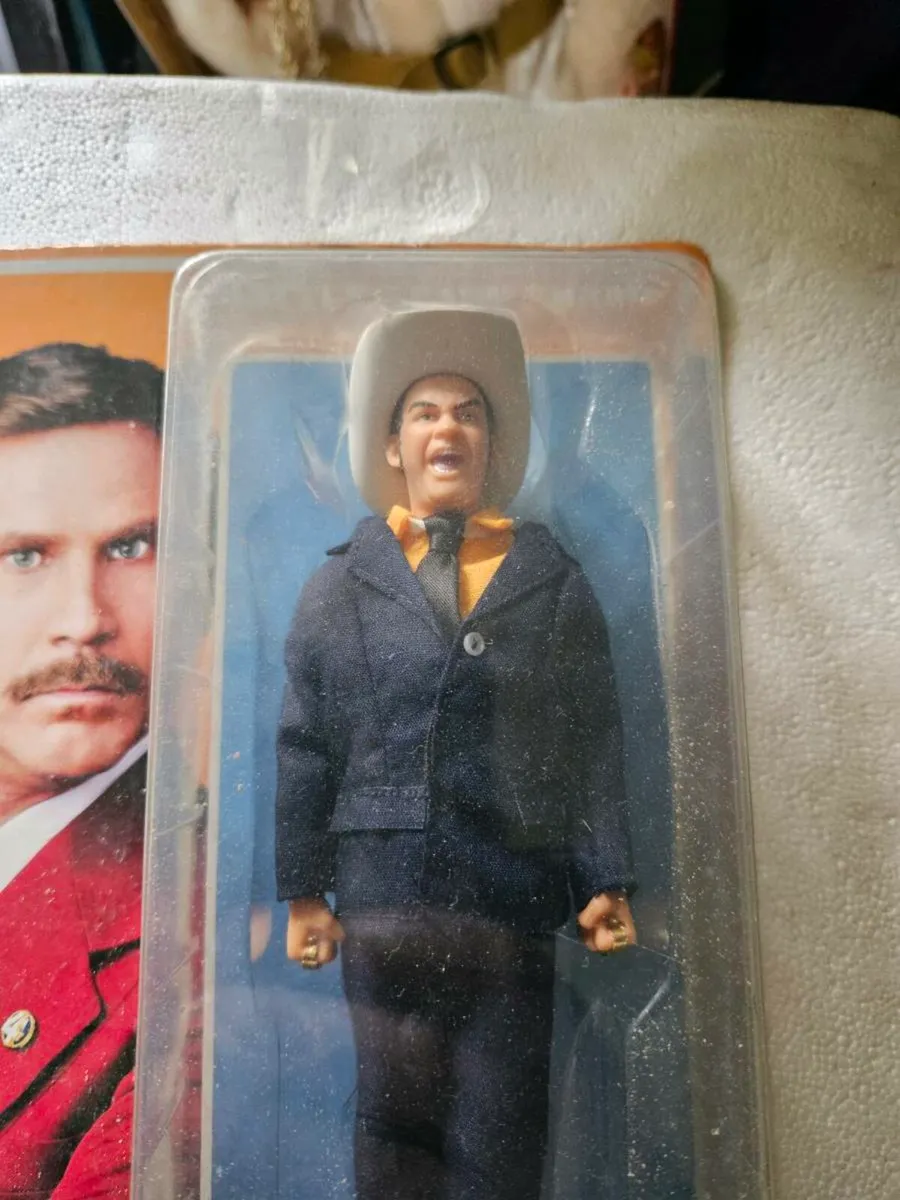 The Legend of Ron Burgandy Anchorman - Image 3
