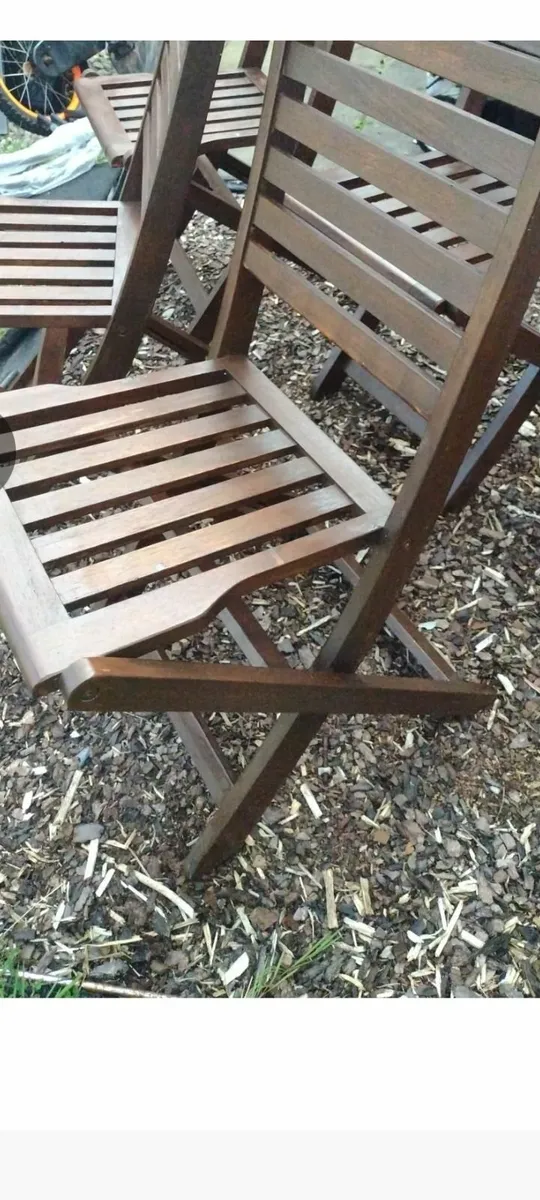 Heavy solid wood foldup garden/patio chairs - Image 4