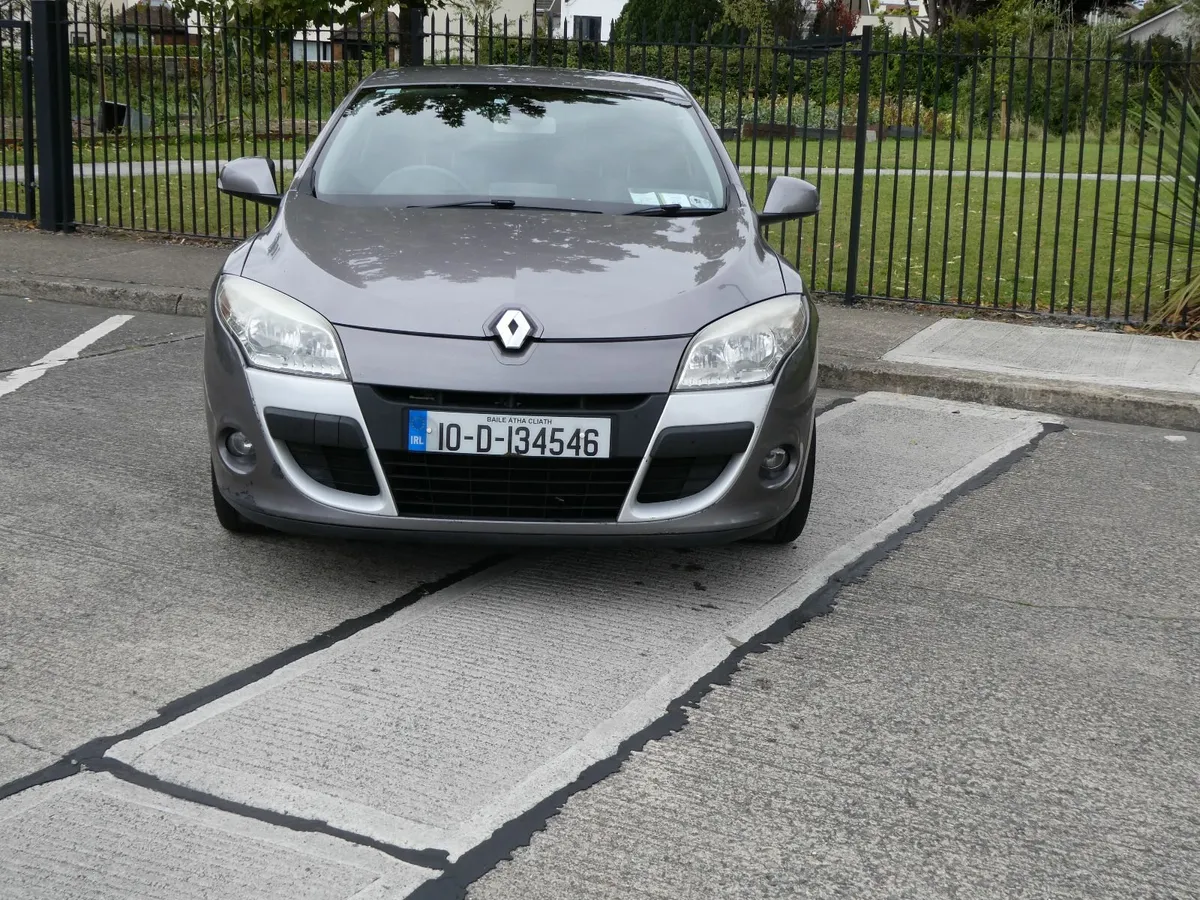 Renault Megane 2010 - Image 2