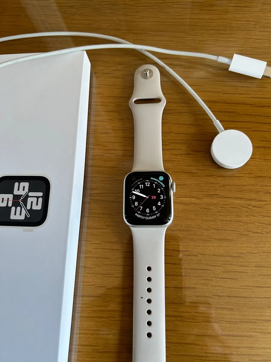 Apple Watch SE  Gen 2 - Image 2