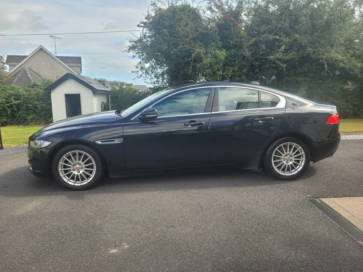 2017JAGUAR XE 2LTR DIESEL - Image 2