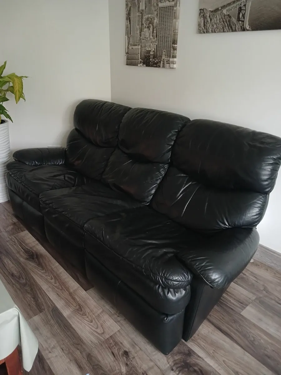 Leather sofa - Image 1