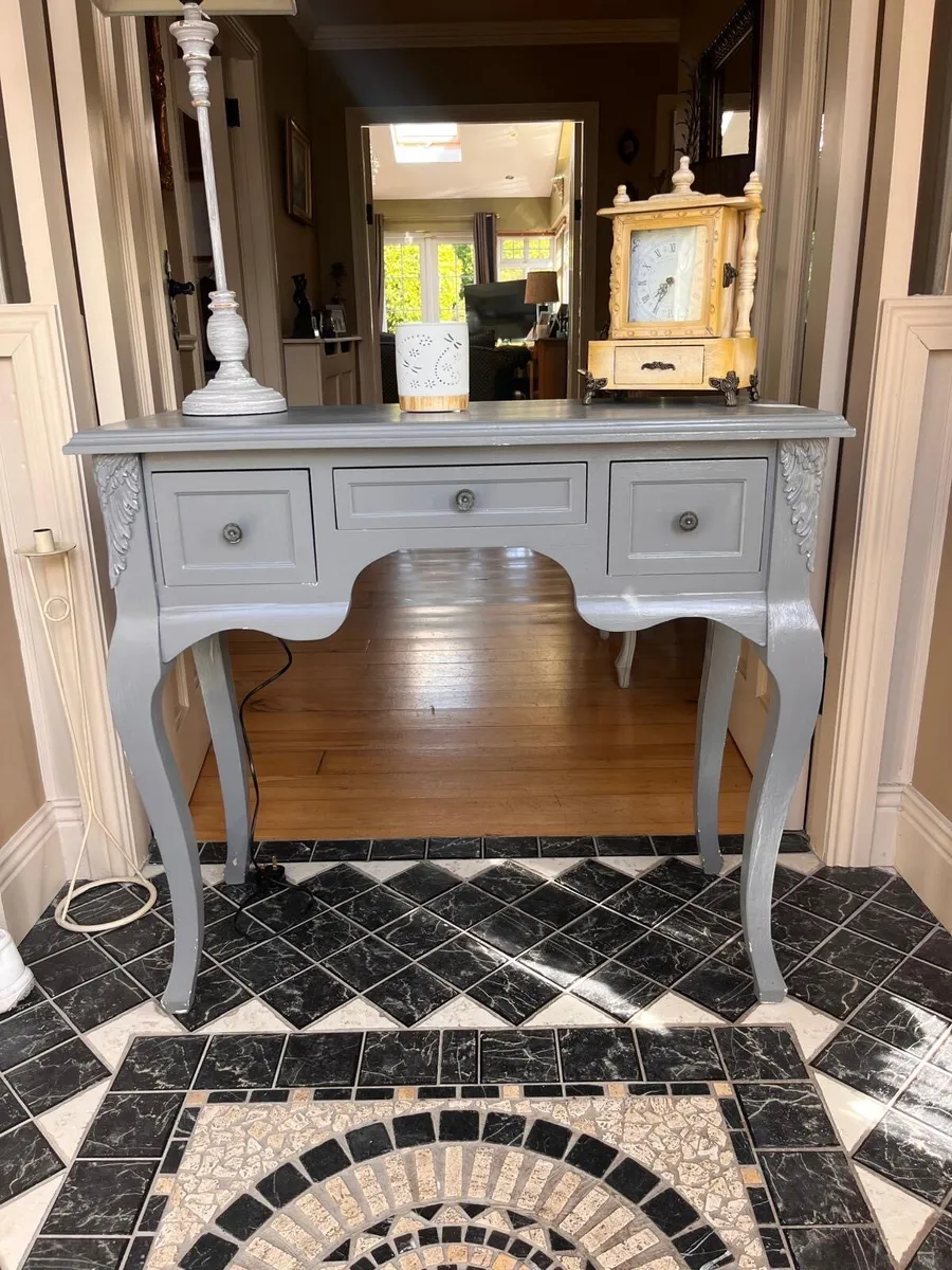 Hall table - Image 1