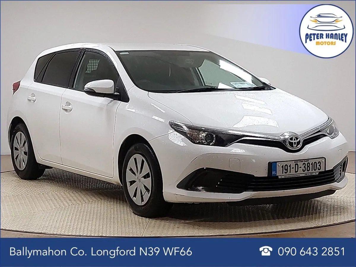 Toyota Auris 1.4 D-4d (90) 5Dr Aura - Image 1