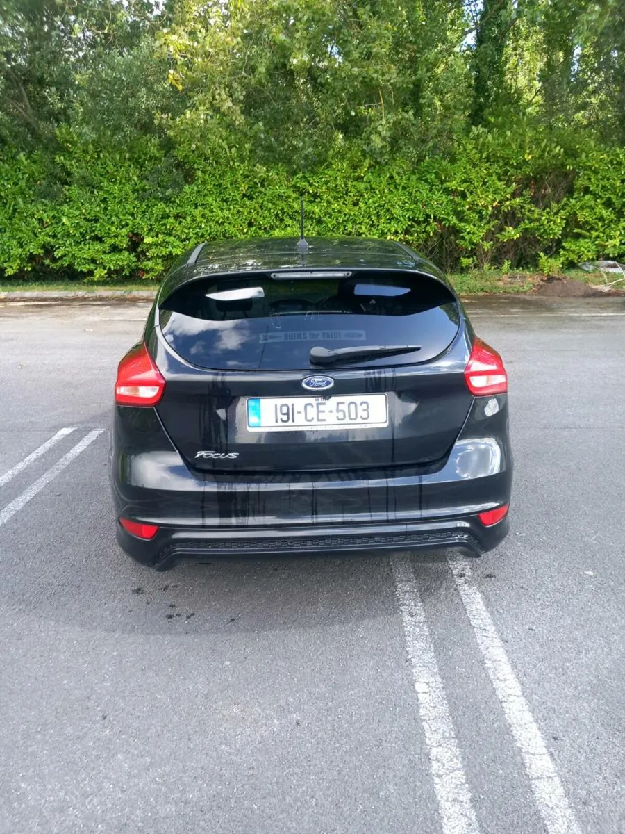 Car - Image 4