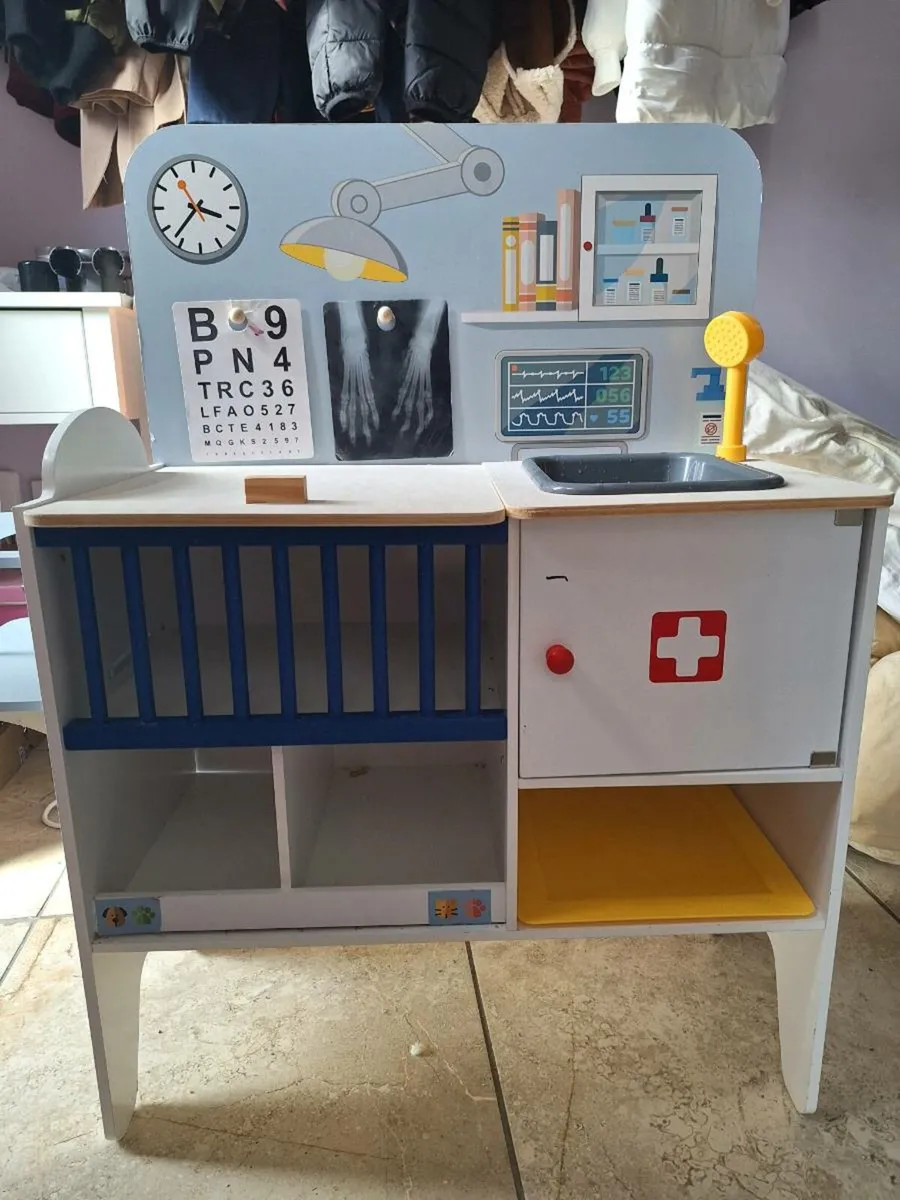 Vet playset - Image 1