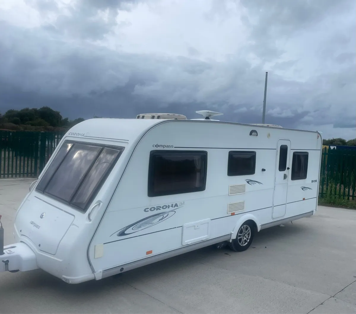 2010 Compass 5/6 berth & remote mover & Awning - Image 1