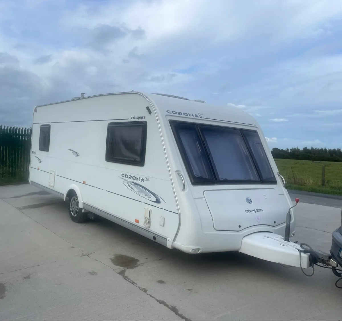 2010 Compass 5/6 berth & remote mover & Awning - Image 2
