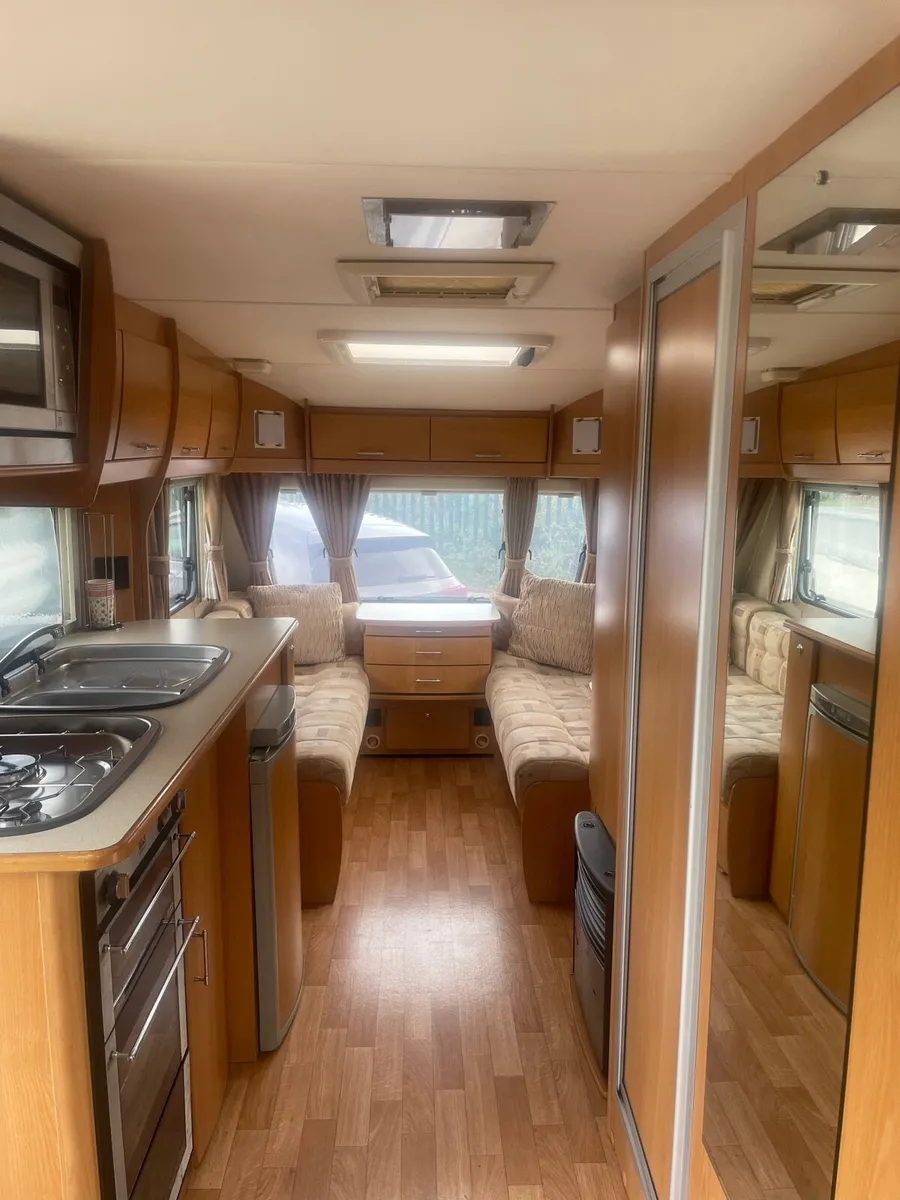 2010 Compass 5/6 berth & remote mover & Awning - Image 3
