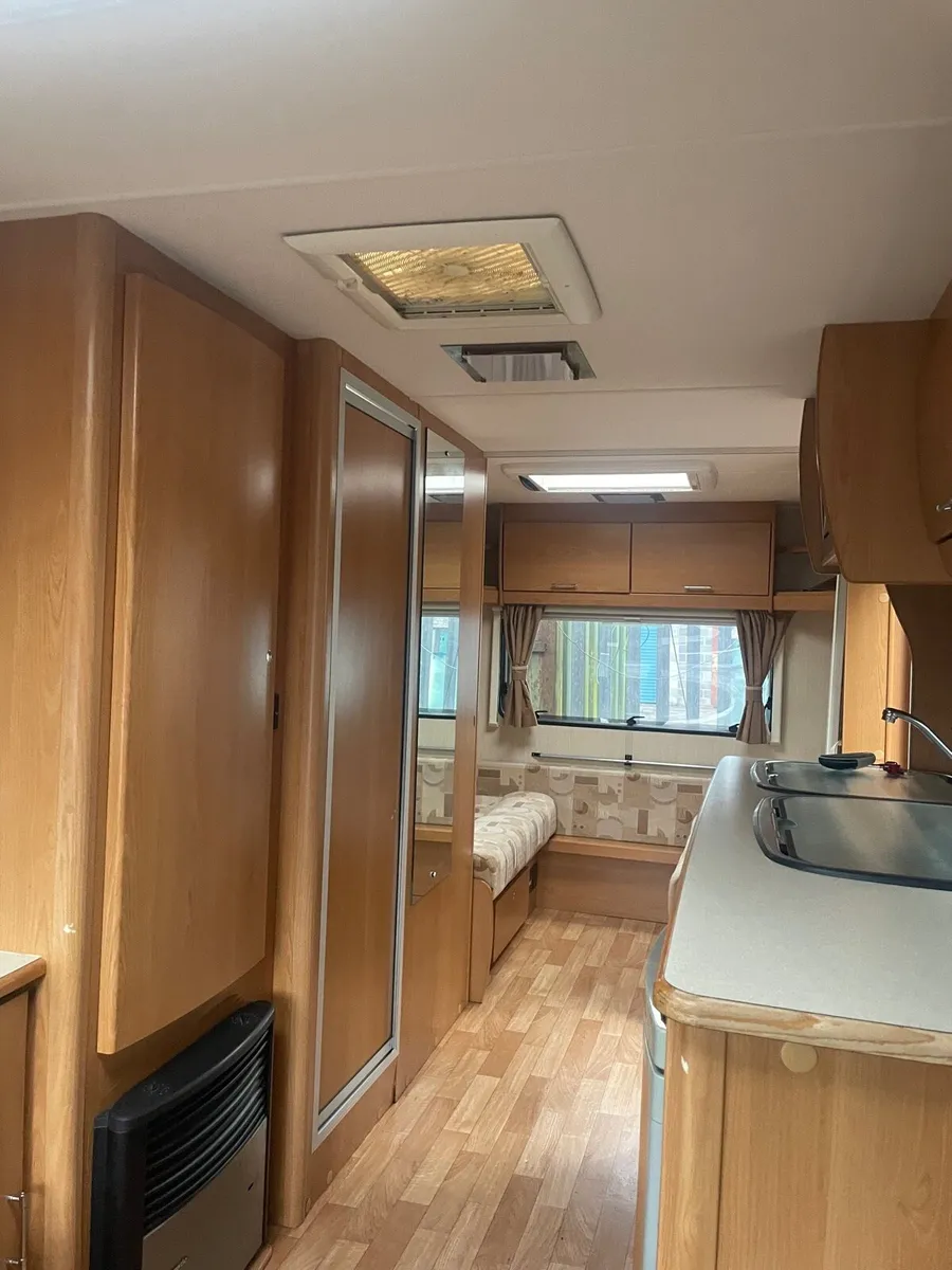 2010 Compass 5/6 berth & remote mover & Awning - Image 4