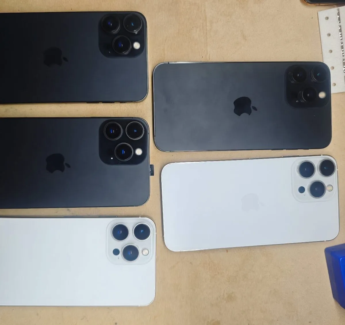 iPhone 16s and 16promax - Image 2