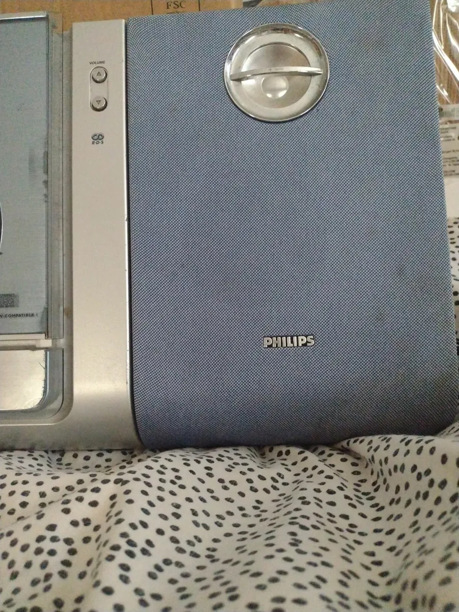 Philips mini hi-fi radio/CD player - Image 4