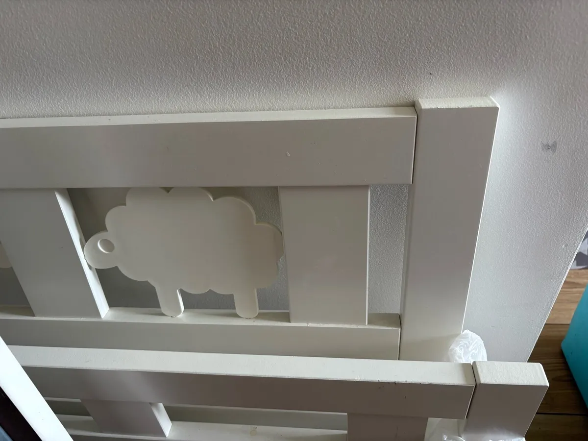 Toddler bed - Image 3