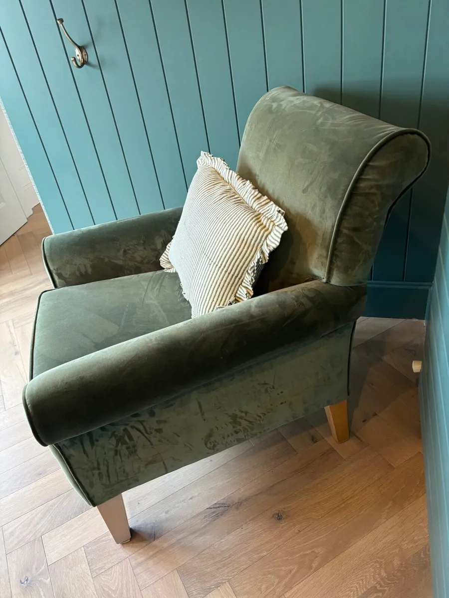 Armchair - Image 3