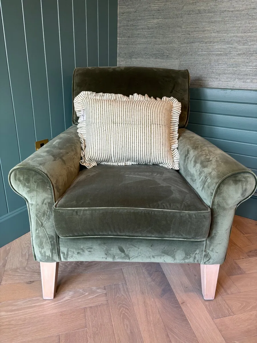 Armchair - Image 1