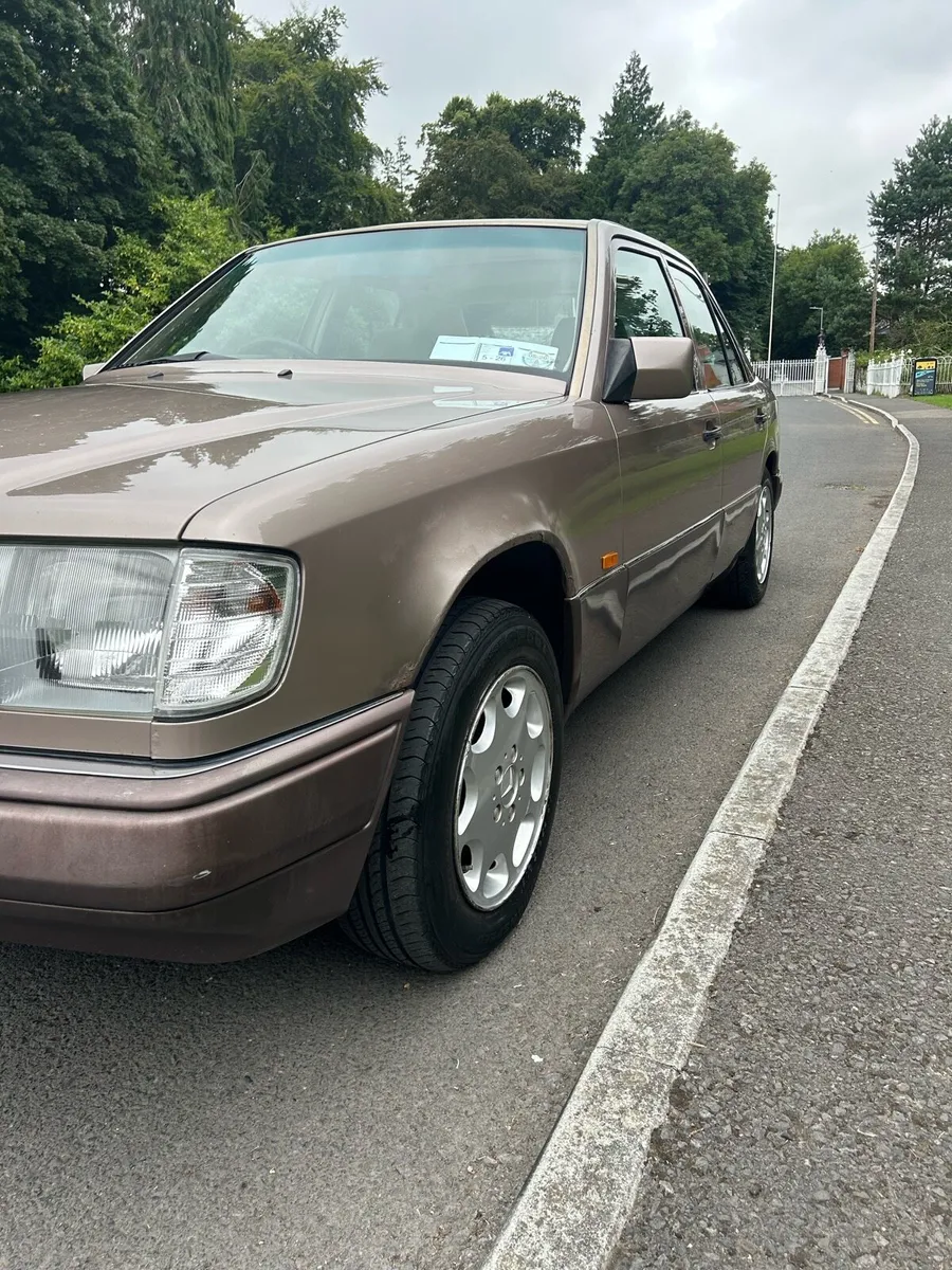 Mercedes E200 - Image 1