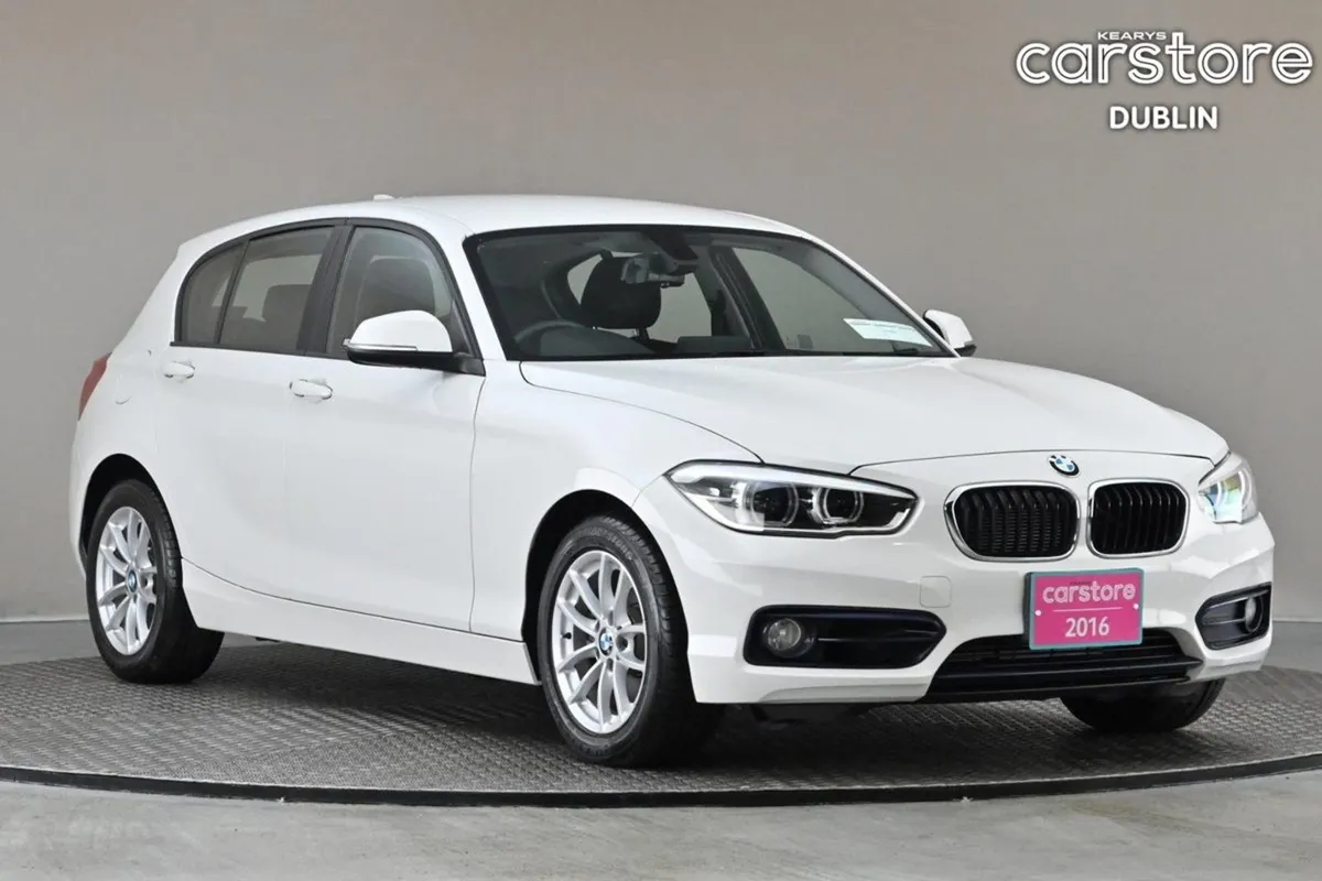 BMW 1 Series 118i Auto  reverse Cam rear Parking - Image 1