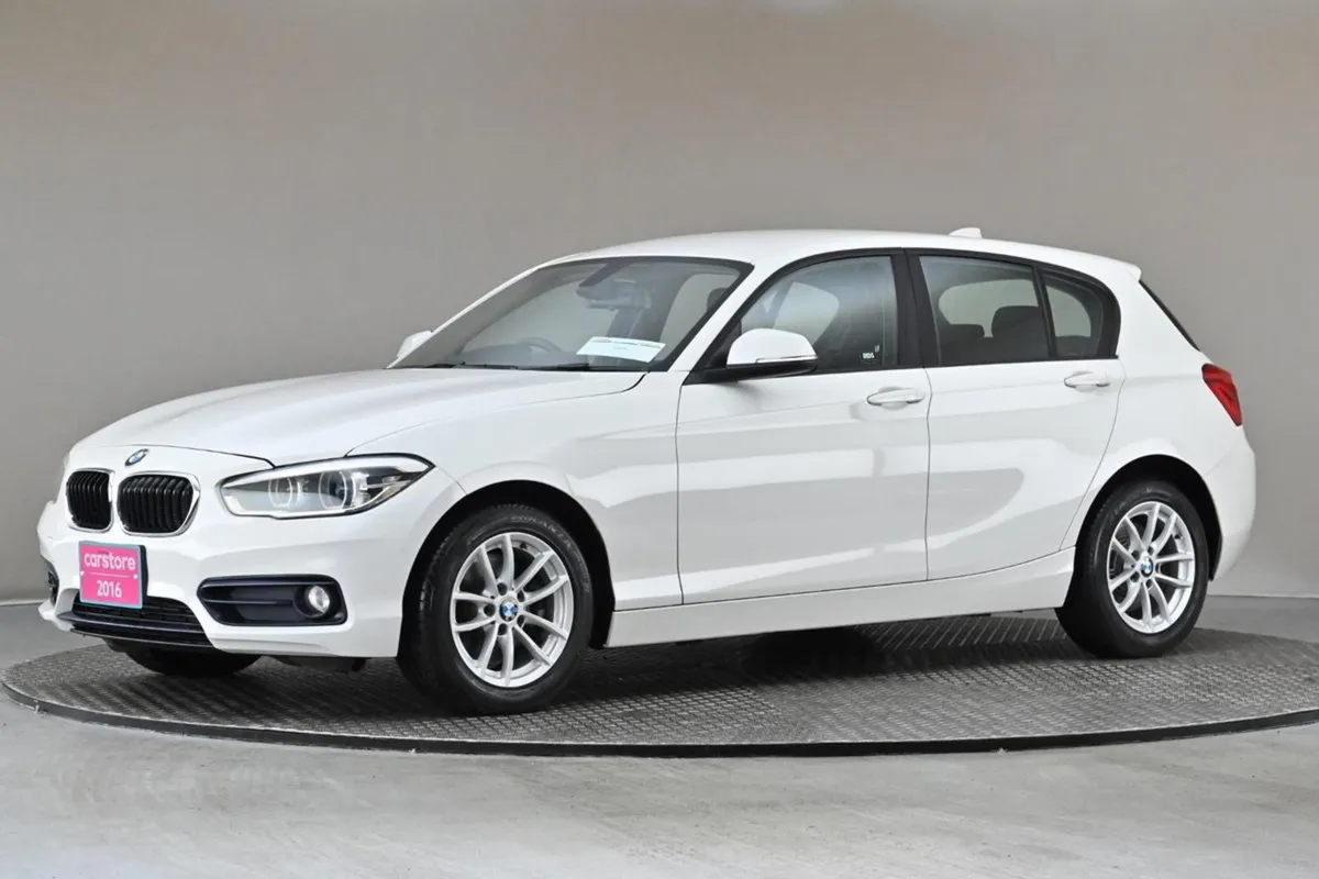 BMW 1 Series 118i Auto  reverse Cam rear Parking - Image 4