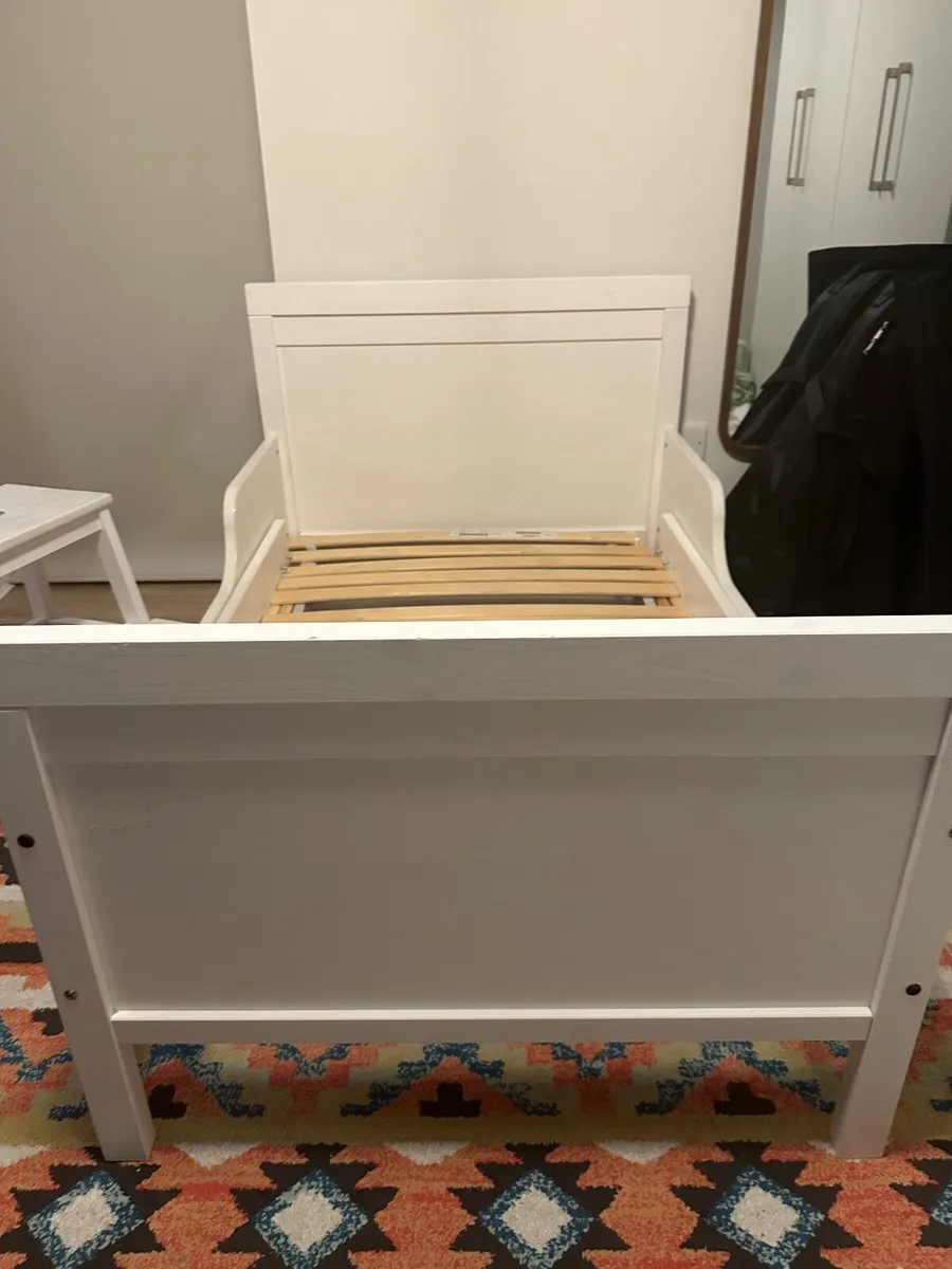 IKEA extendable kids / toddler bed - Image 1
