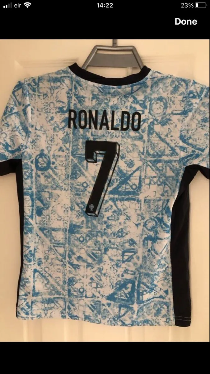 Boys Ronaldo jersey size 24 €30 - Image 2