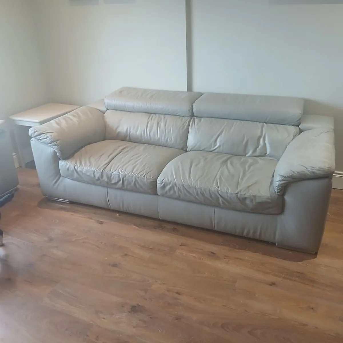 Free grey couches - Image 1
