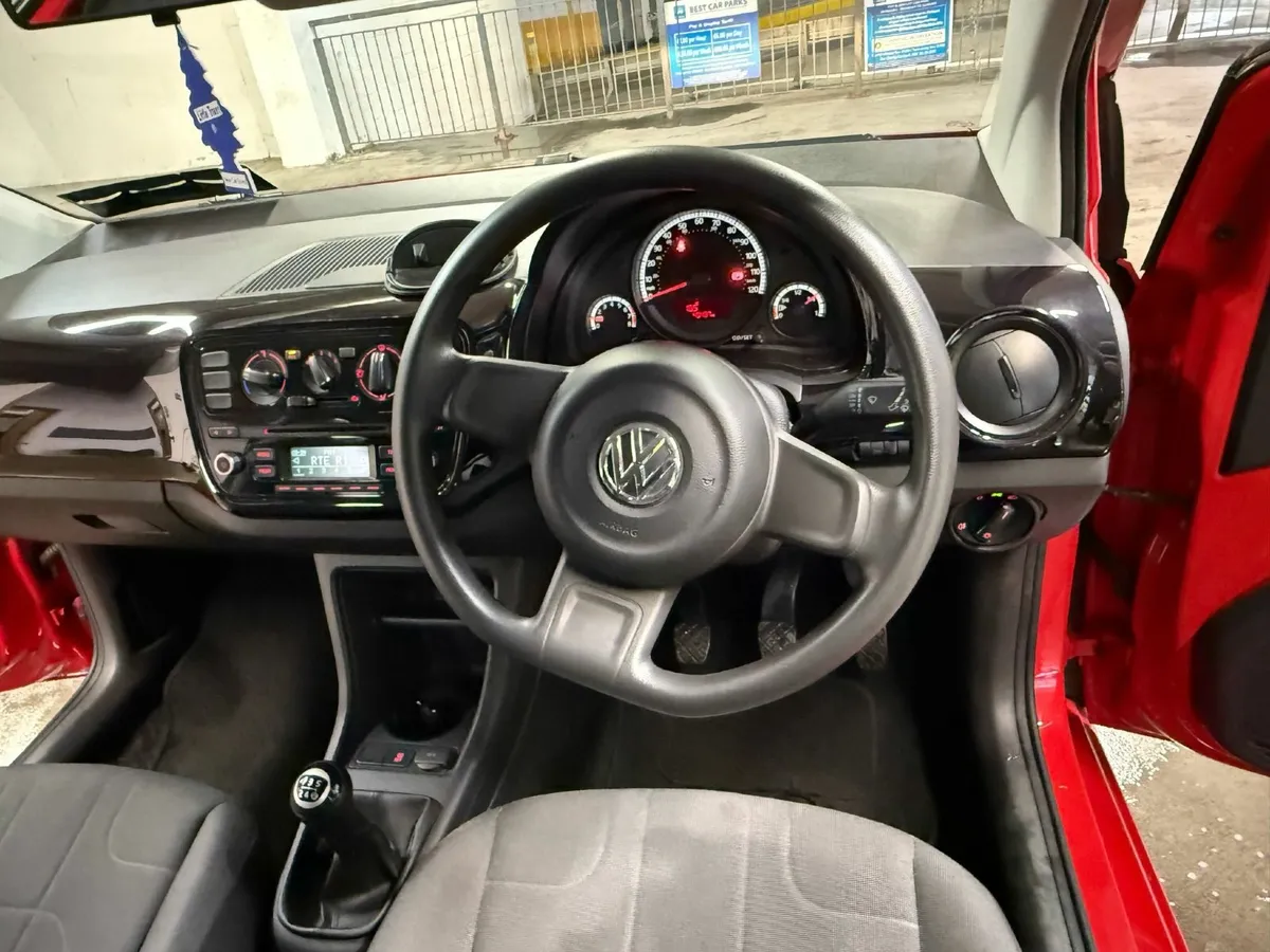 Volkswagen up! 2016 - Image 2