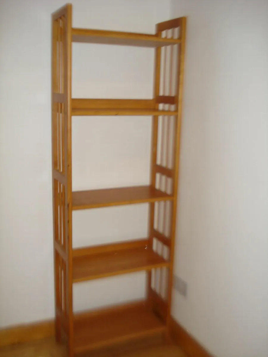 TALL  SOLID OAK WOOD DISPLAY TOWER UNIT. - Image 1