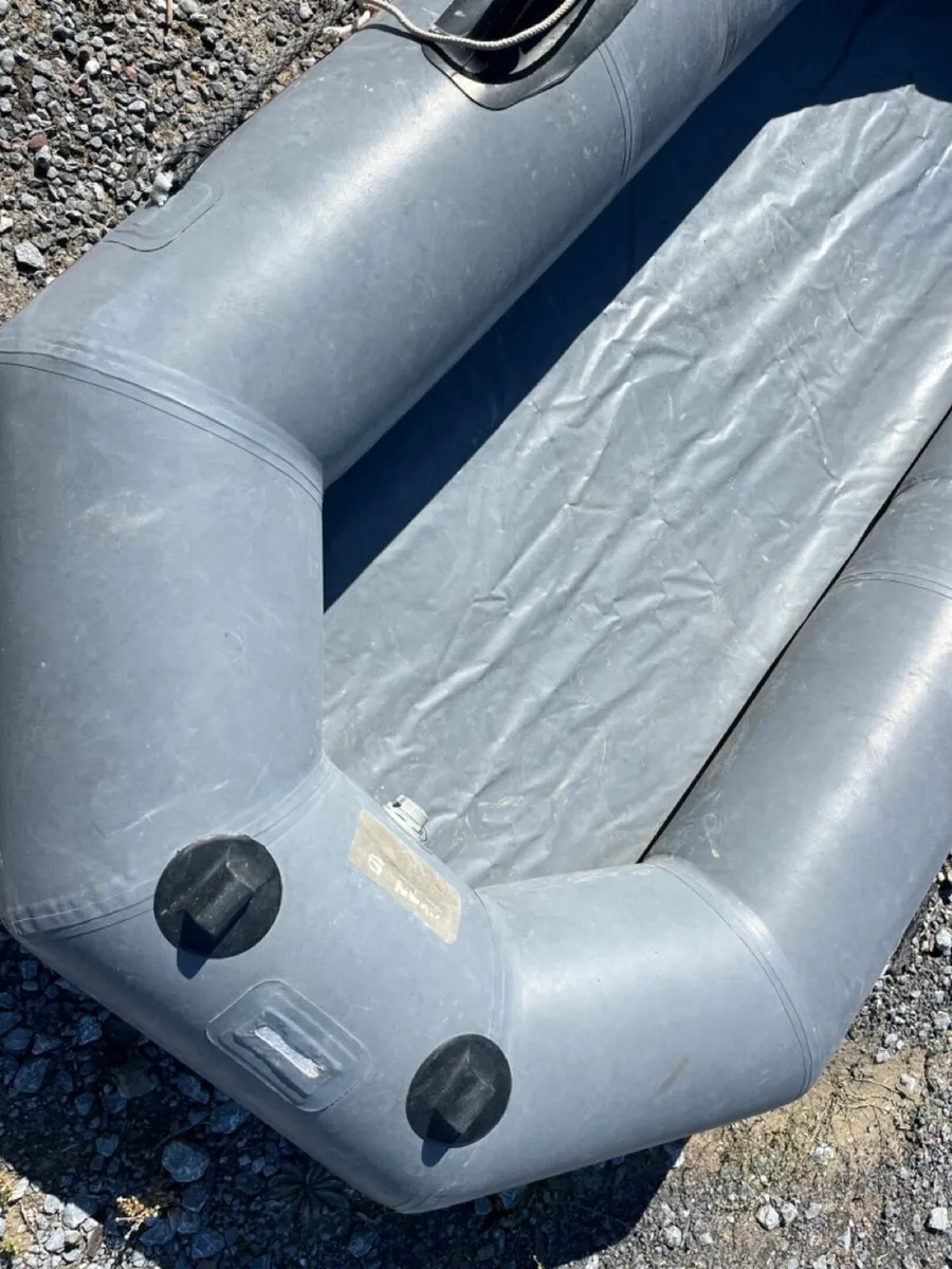 Two Avon inflatable dinghies - Image 3