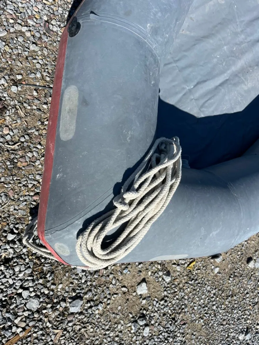 Two Avon inflatable dinghies - Image 4