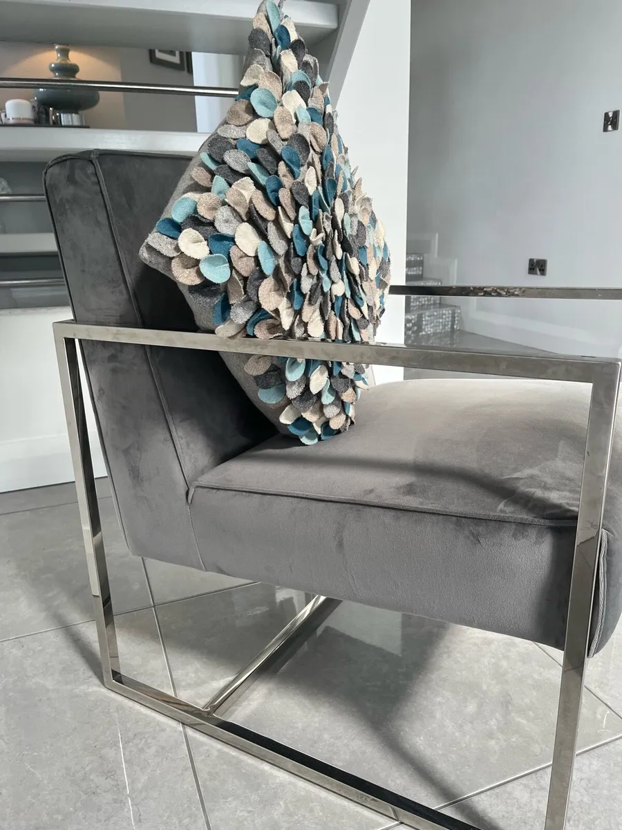 Chair - Image 3