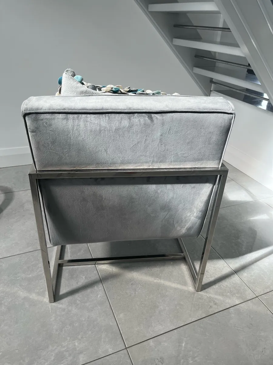 Chair - Image 4