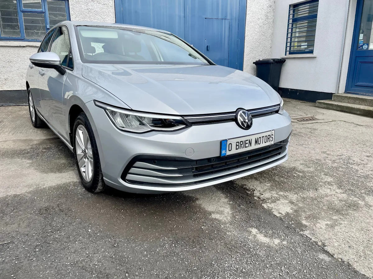 Volkswagen Golf Life 2.0TDI 115PS Manual 5Dr,2023 - Image 1