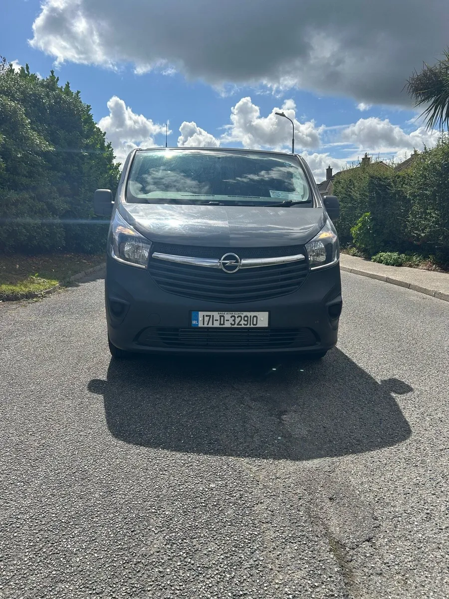 2017 Opel vivaro 9 seater - Image 3