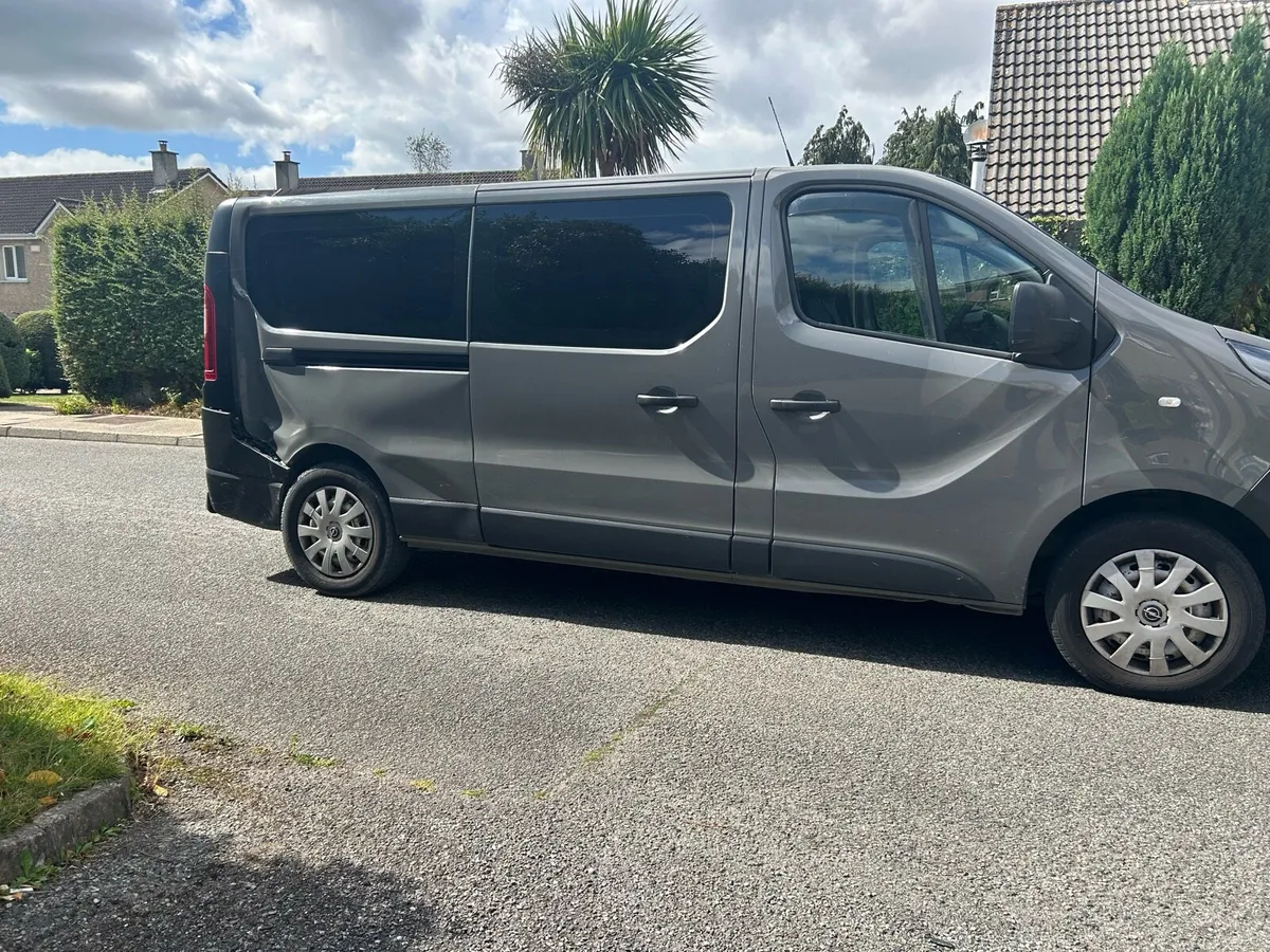 2017 Opel vivaro 9 seater - Image 4