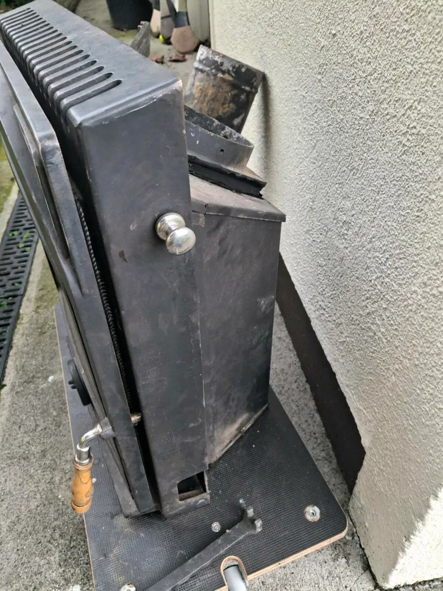 Blacksmith Artisan Solid fuel insert stove - Image 3
